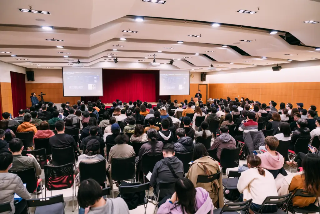 AIGC 工作流發表會現場，AI 企業導入實戰分享