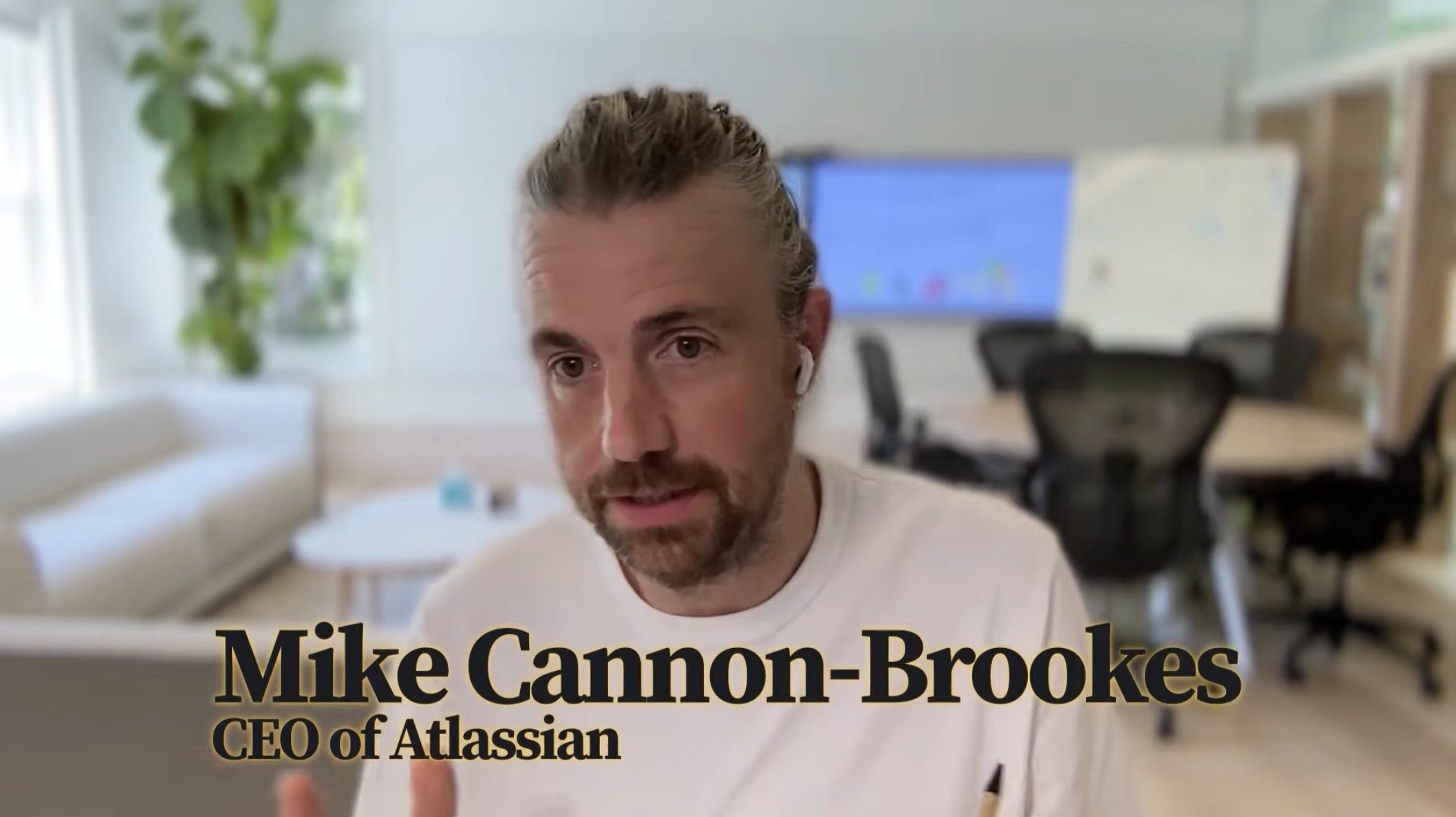 Atlassian CEO Mike Cannon-Brookes 接受訪問,說明 AI 裁員 1600 人決策背後的思維