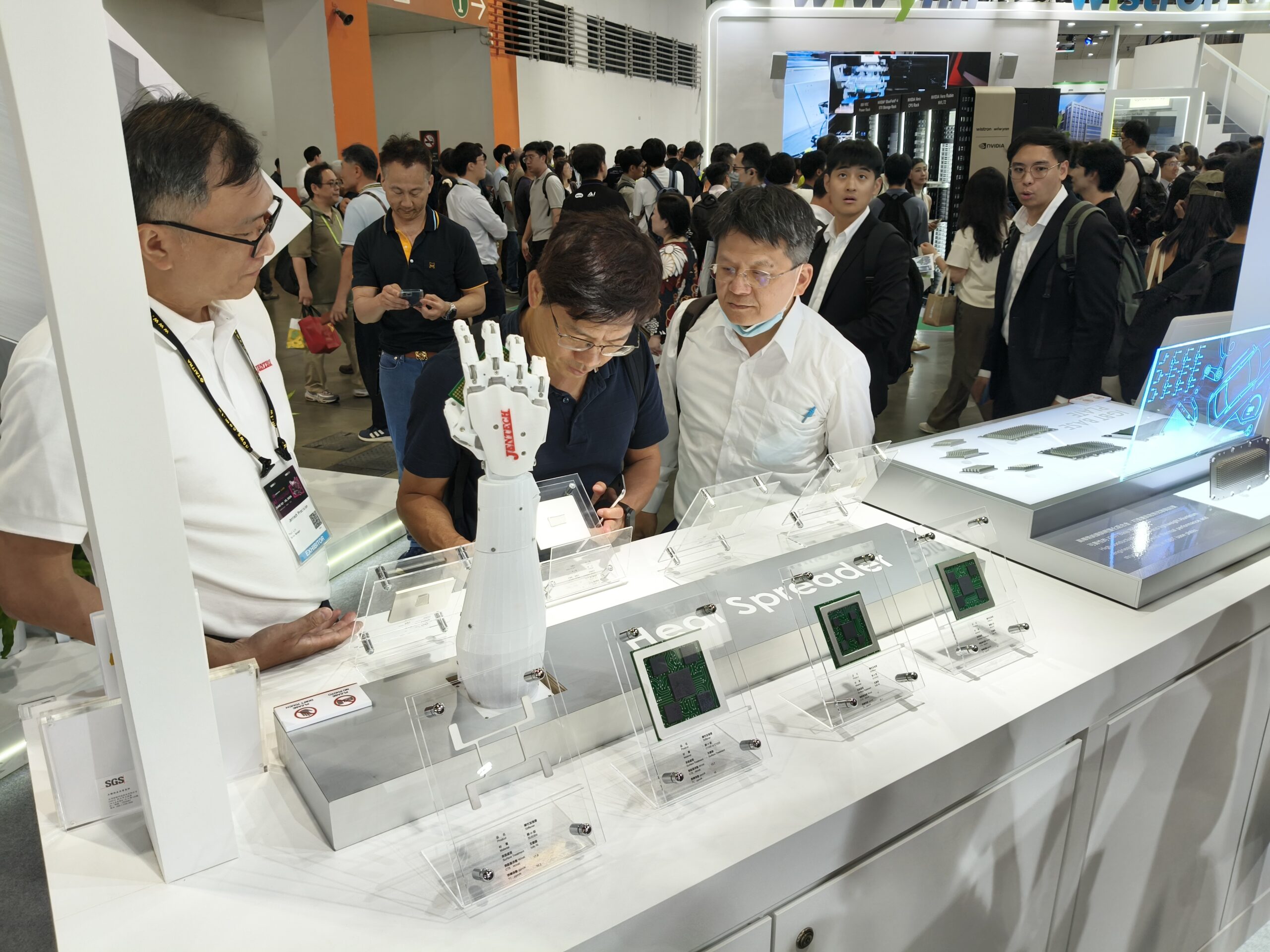 COMPUTEX 2026 健策 JENTECH 展位設計，南港展覽館一館一樓現場 3