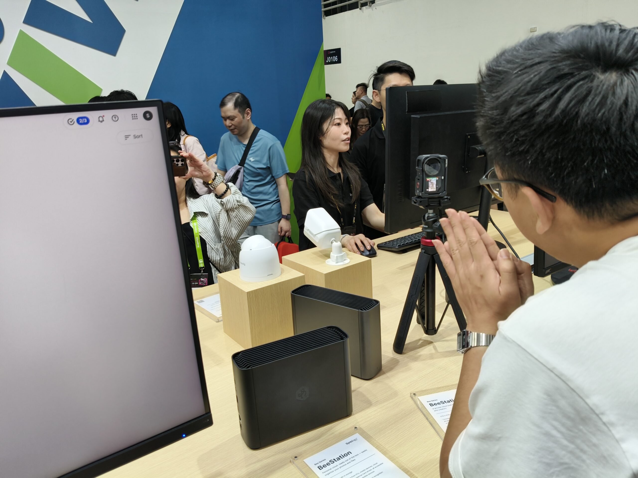 COMPUTEX 2026 群暉 Synology 展位設計，南港展覽館一館一樓現場 3