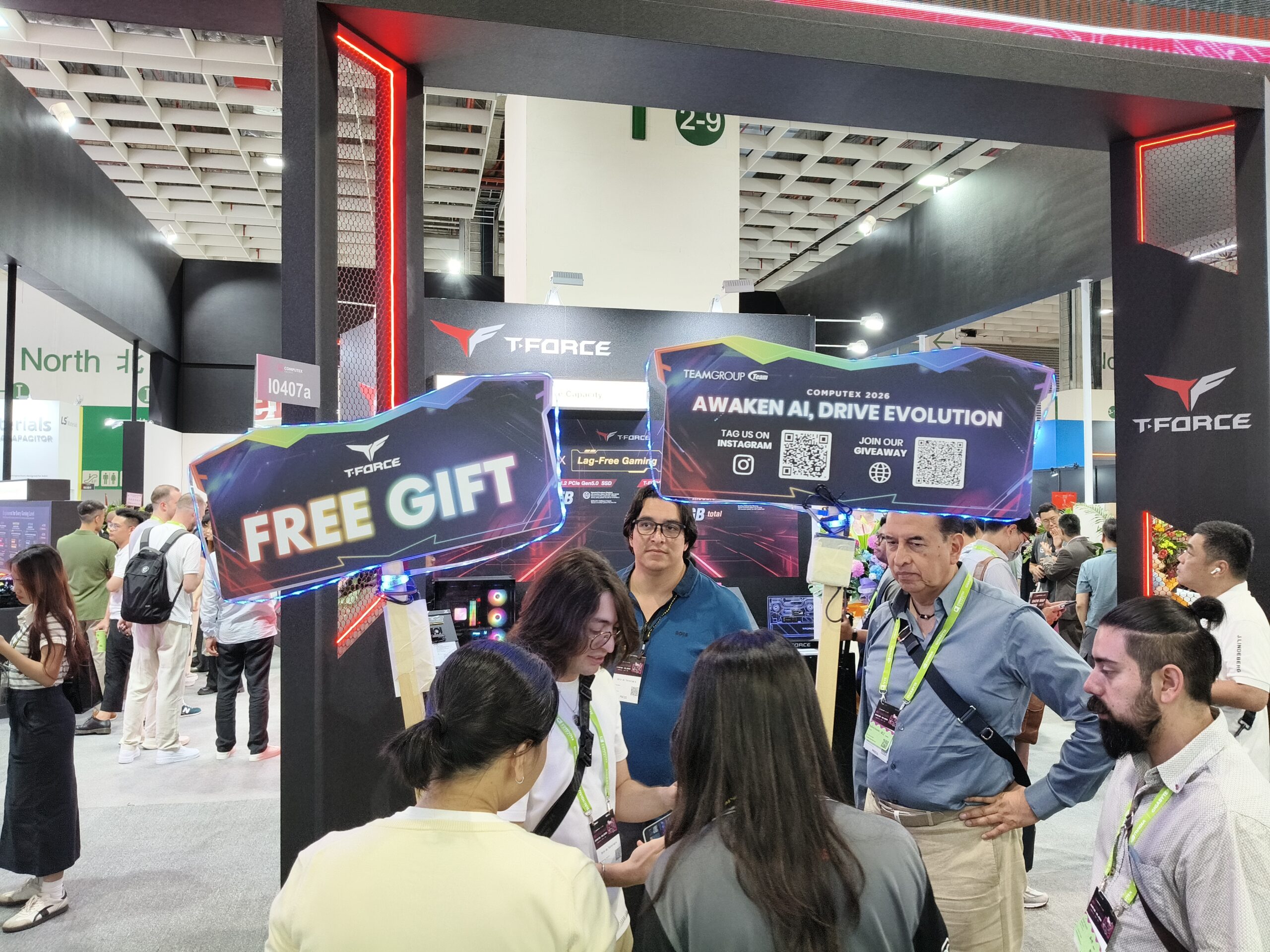 COMPUTEX 2026 十銓 T-FORCE 展位設計，南港展覽館一館一樓現場 2