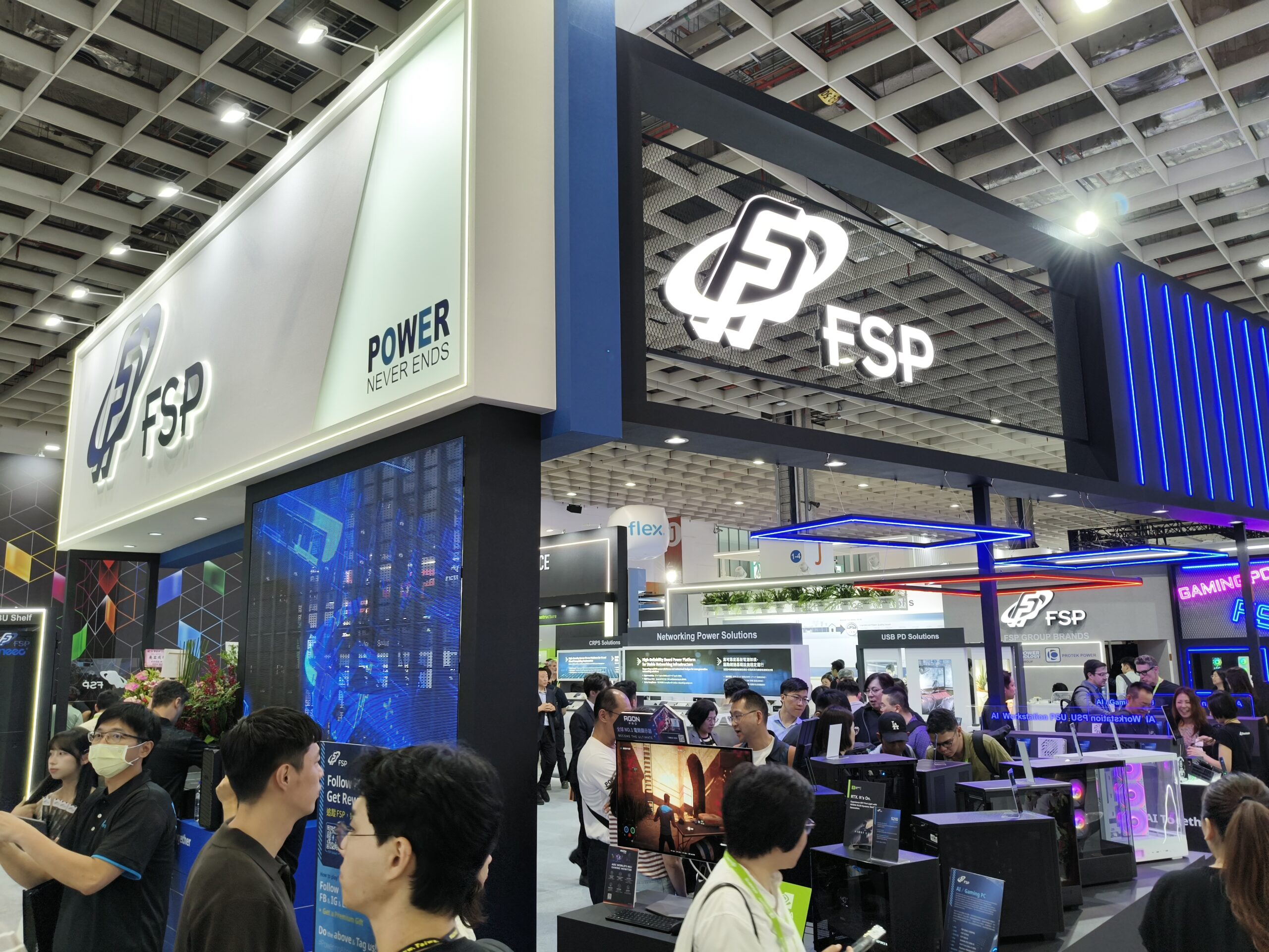 COMPUTEX 2026 全漢 FSP 展位設計，南港展覽館一館一樓現場 1