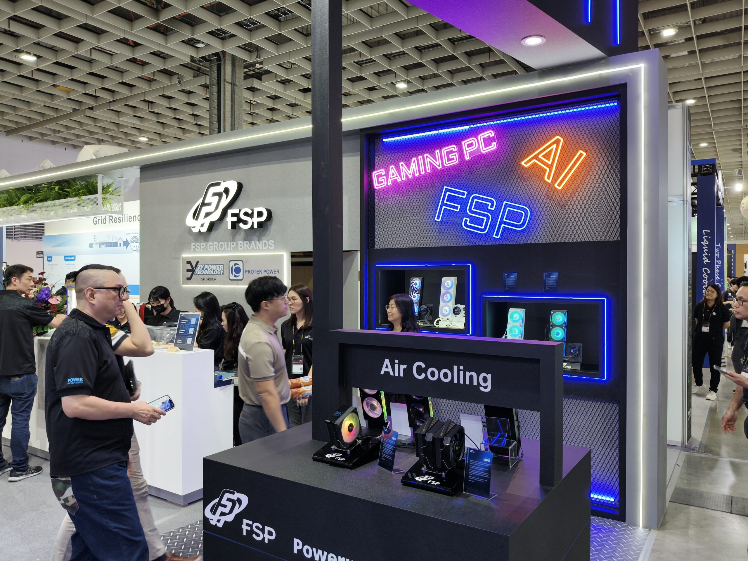 COMPUTEX 2026 全漢 FSP 展位設計，南港展覽館一館一樓現場 2