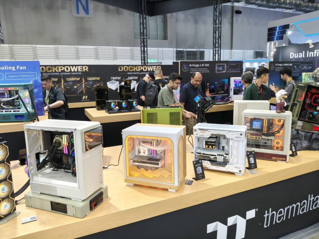 COMPUTEX 2026 展位設計，曜越 Thermaltake 攤位客製水冷與機殼 mod 精品打燈陳列