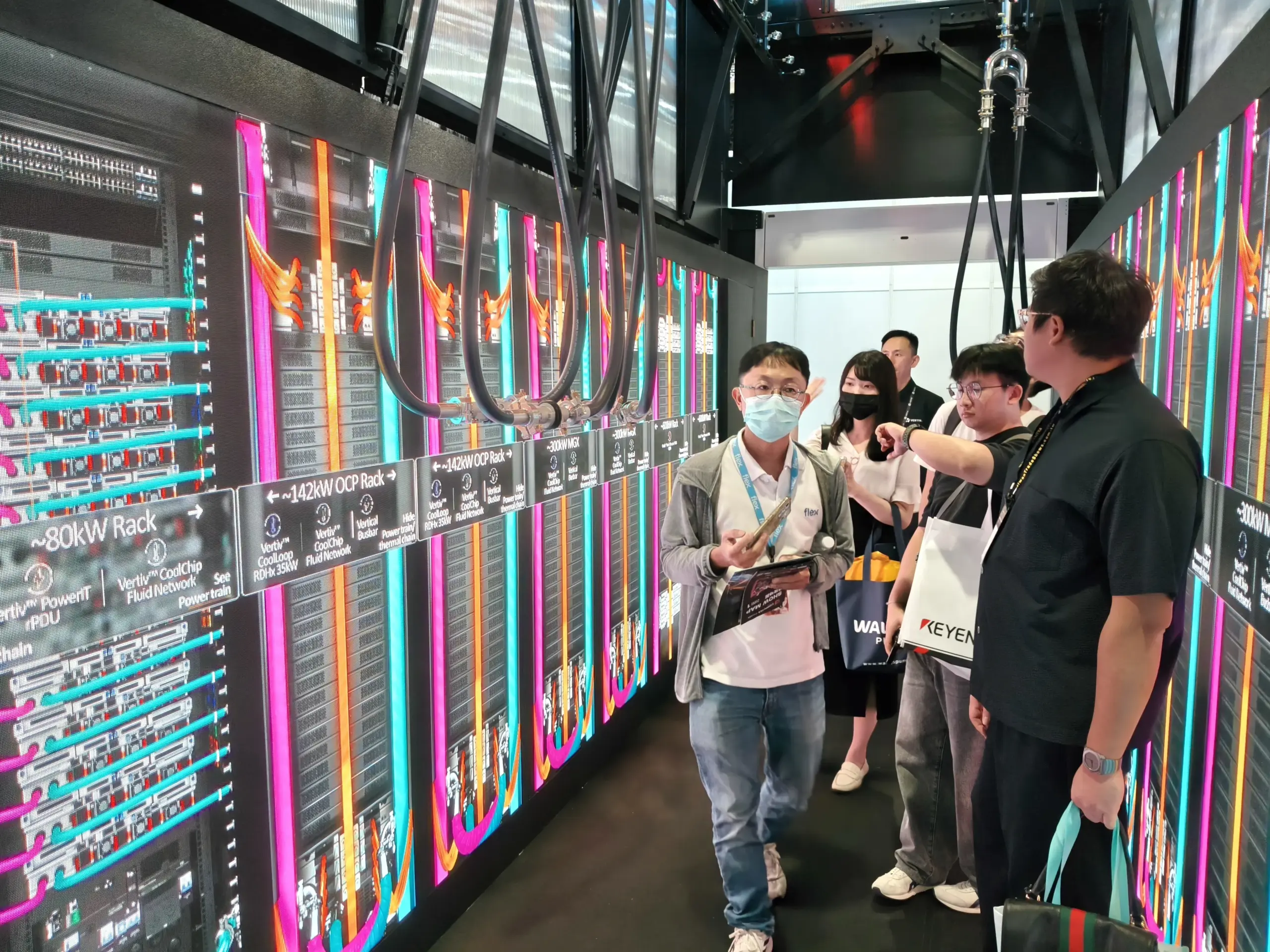 COMPUTEX 2026 維諦 Vertiv 展位設計，南港展覽館一館一樓現場 4