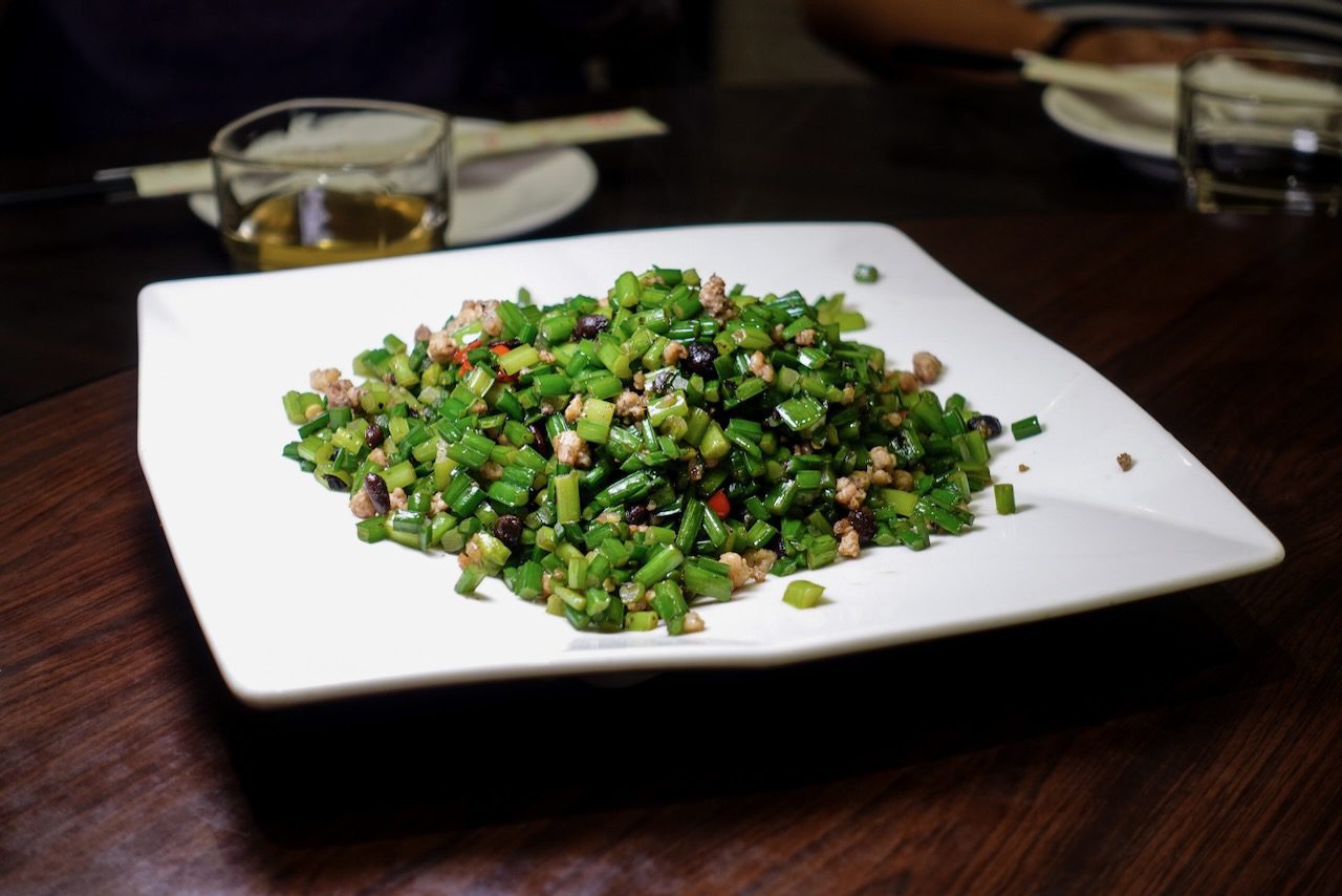黃仁勳美食供應鏈 花娘小館蒼蠅頭