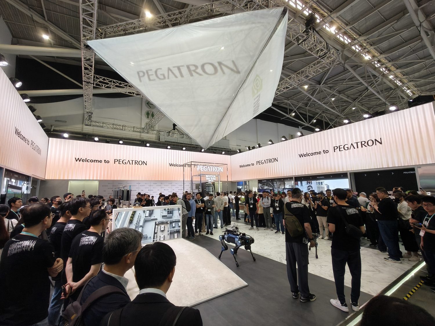 COMPUTEX 2026 和碩 PEGATRON 展位設計，南港展覽館一館四樓現場 1