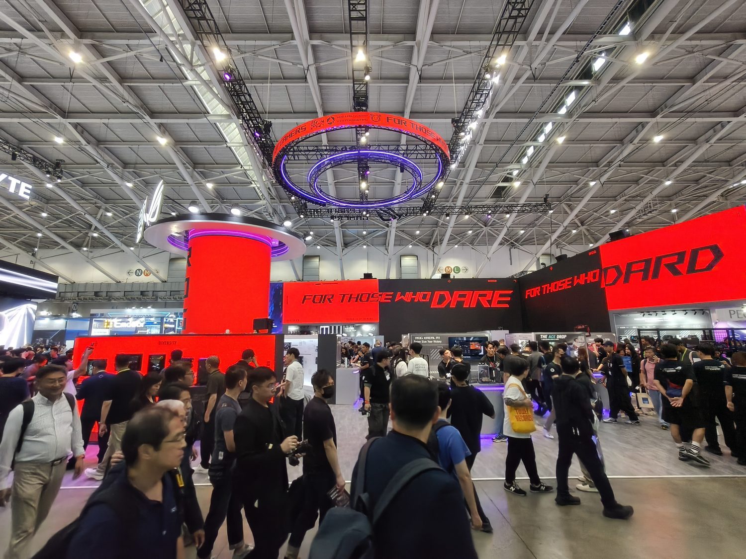 COMPUTEX 2026 ROG 展位設計，南港展覽館一館四樓現場 1